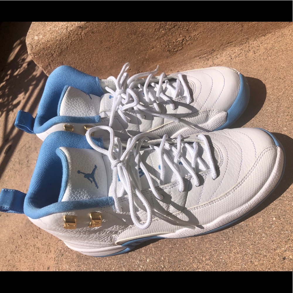 Jordan 12 / University Blue